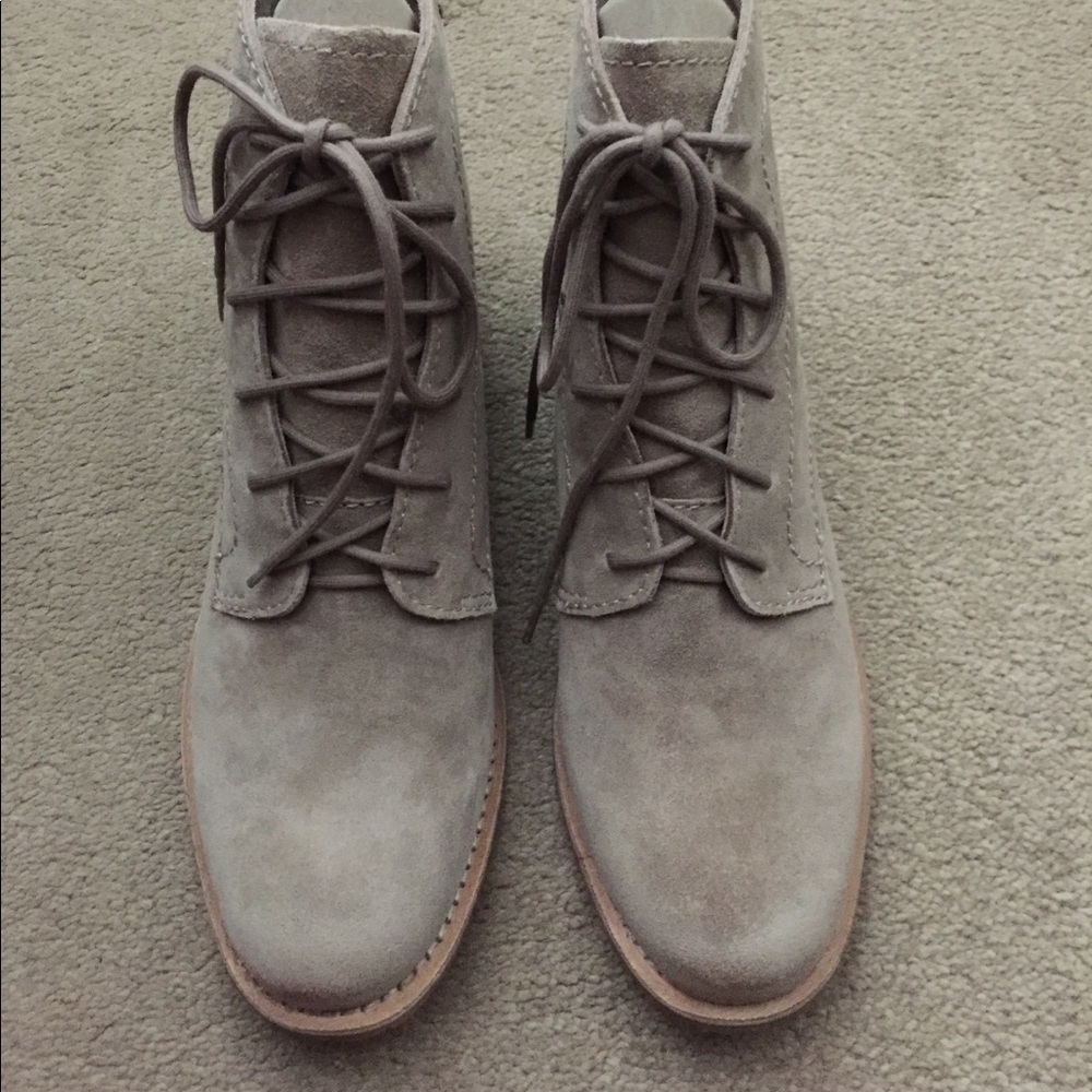 Dolce vita suede lace up bootie - Picture 1 of 7